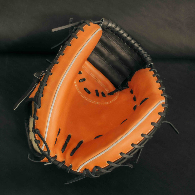 Pocket view of The Tank 33.5 inch catcher&